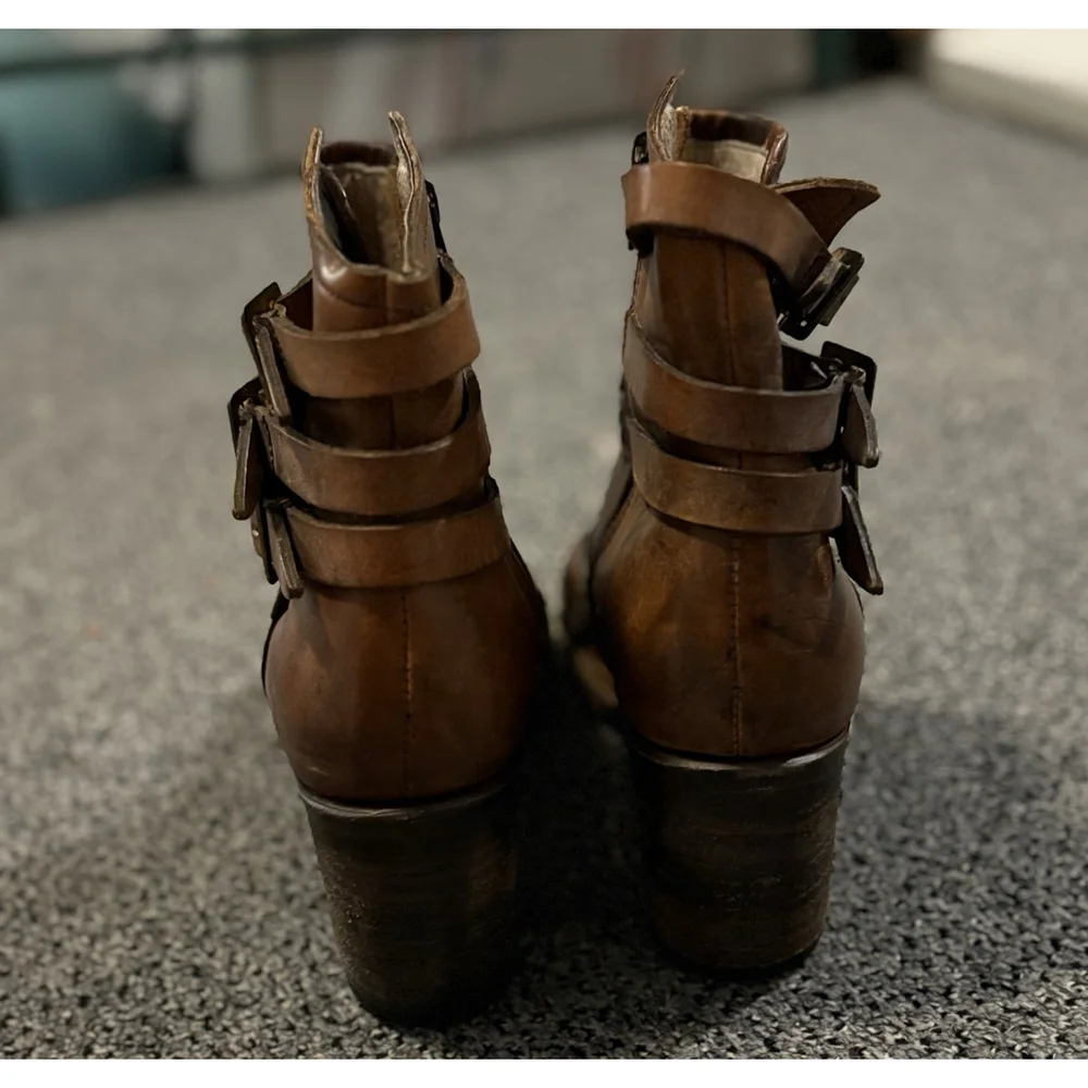 Freebird by Steven Peru Leather Size 9 Mid-Shaft Ankle Open Toe Buckles Brown